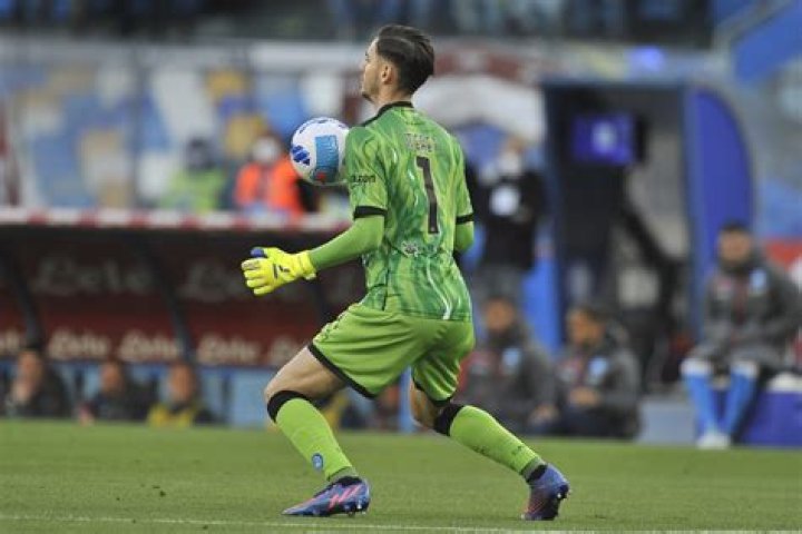 Can goalkeepers pick up the ball?