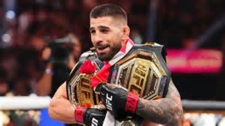 How heavy is UFC belt?