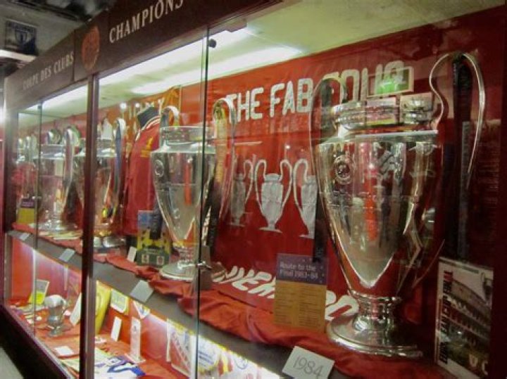 How many trophies has Ferguson won?