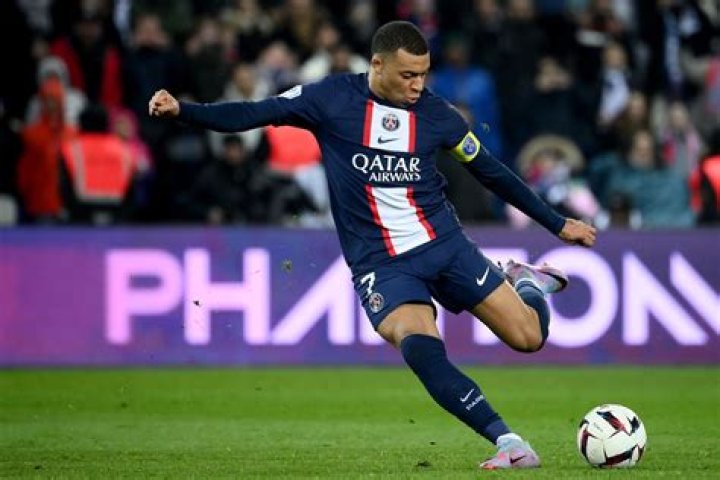 Is Mbappe signing for PSG?