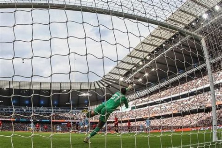 What is the fastest shot in football?