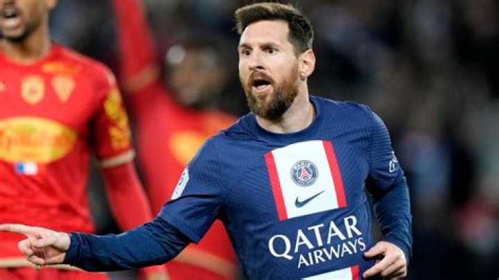 Where is Messi transfer?