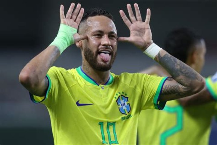 Who is Neymar's Favourite player?