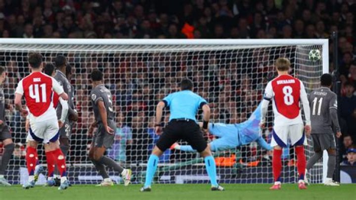 Who is the king of free kick in football?