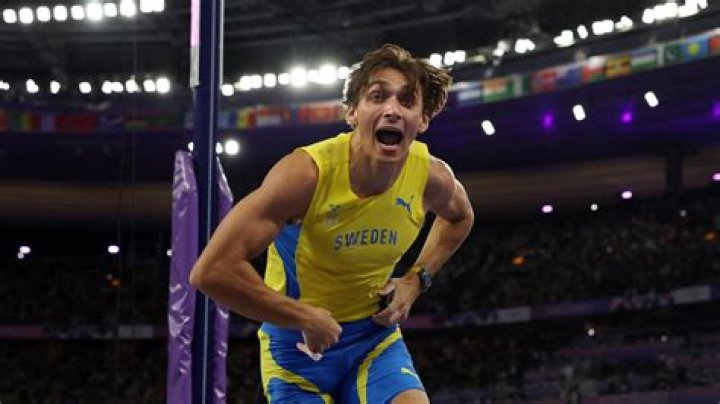 Who is the oldest Olympian 2020?